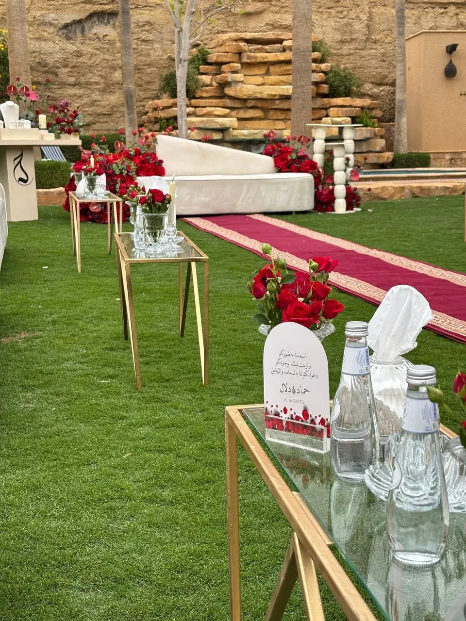 قهوجي صبابين حفلات الرياض — ضيافة عربية — طاولات طويلة ومسار تقديم — أعمال قمة الذوق في الرياض